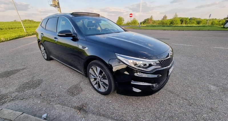 Kia Optima cena 72000 przebieg: 153000, rok produkcji 2017 z Radymno małe 191